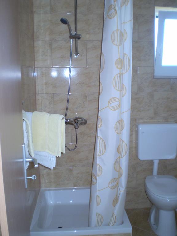 Apartments Duricic Loviste Luaran gambar