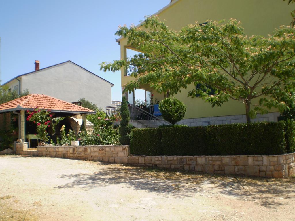 Apartments Duricic Loviste Luaran gambar